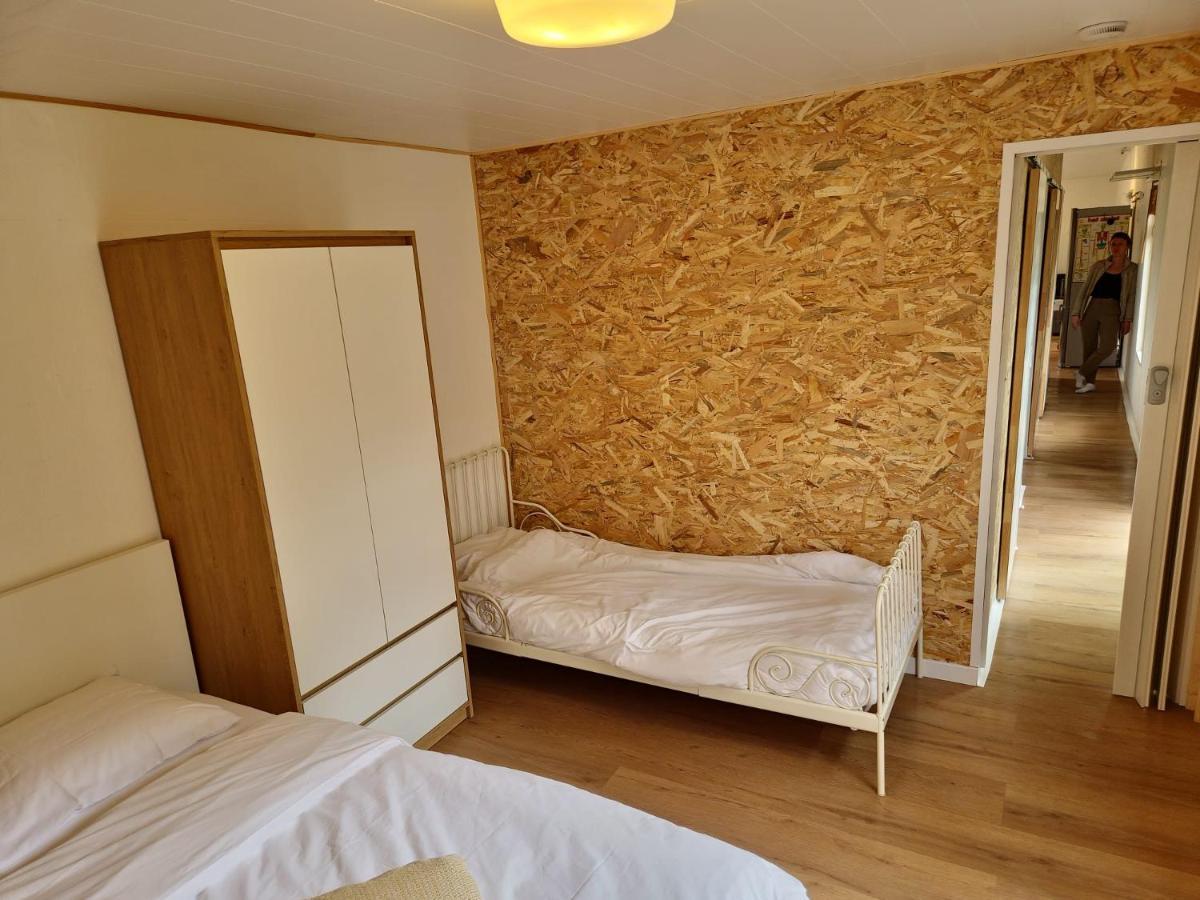 " Casitacuriosa " Chalet Op Camping Met Buitenzwembad Бален Экстерьер фото